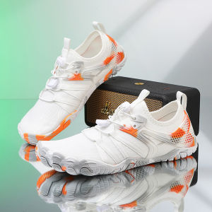 Outdoor stream trekking shoes indoor fitness shoes beach swimming and surfing shoes featuring a drainage design in the sole and a breathable non-slip upper