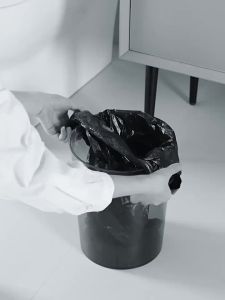 Plexor 9L Bathroom Trash Can with Lid Intelligent Automatic Narrow Trash Can Motion Sensor Kitchen Trash Bin 9.5L Small Plastic Trash Can Bathroom Slim Smart Trash Can RechargeableBag Suction Cream White/Grey