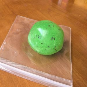 INNEED Soft kiwi Slushy Squishy Toy Stress Relief Shapeable kiwi Smoothie Squeeze Toy Gift Slow Rebound Pinch Le Toy For Kids Adults