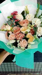 Buket Bunga Artificial: Bunga Tahan Lama & Desain Elegan