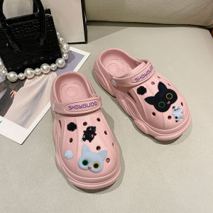 Qkkshop  มาใหม่🏆รองเท้าหัวโตแฟชั่น รองเท้ารัดส้น รุ่นนี้น่ารักสุดๆๆพูดเลยมีให้เลือก4สีแน่นๆๆแถมตัวติดน้องแมวตัวใหญ่ๆๆไปอีก ต้องมีแล้วว✨