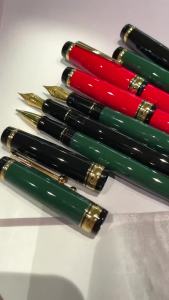 Classic design VIP gift Metal Fountain Pen / Roller Pen business office writing ink pen