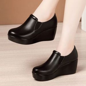 [Free Shipping] New Women’S Shoes With A Sloped Heel Deep Toe Round Toe Mid Heel Non-Slip Sole Comfortable Casual And Suitable For Work And Can Be Worn In All Seasons
