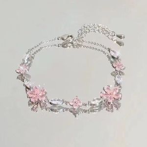 READY STOCK✨ Zircon Wrist Chain ins Sweet Girl Accessories Luxury