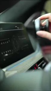 Universal 360 ° Windshield Car Dashboard Glass Mirror Stand Kitchen & Desk Mobile Phone Holder Sucker