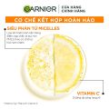 Nước tẩy trang Garnier Micellar Cleansing Water. 