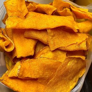 Crispy Sweet Potato and Sweet Potato Chips Non fried Sesame Fragrant Sweet Potato Chips Carbon Roasted Potato Chips Snacks 250g Bag