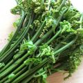 Daun Pakis Sayur Murah. 