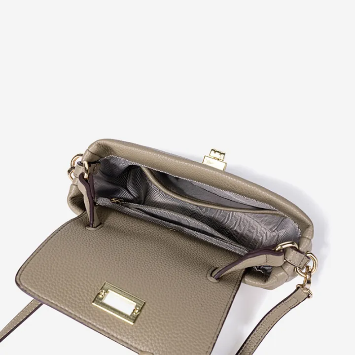 SeaGloca%20Premium%20Versatile%20Soft%20Leather%20Grain%20Mini%20Portable%20Shoulder%20Messenger%20Sling%20Bag%20for%20Woman%20-%20Image%209