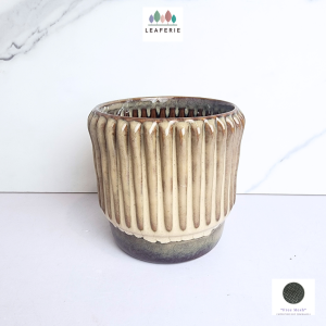 The Leaferie Walker plant pots. Ceramic flowerpot . flowerpots . flower pot . planter . planters
