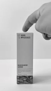 CLEAR STOCK - Good Molecules Niacinamide Serum 30ml (MUA 1 TẶNG 1)