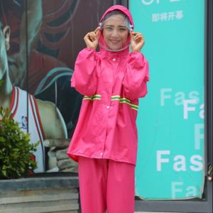ลดกระหน่ำ! ชุดกันฝน เสื้อกันฝน มีแถบสะท้อนแสง  Rain Suit ไม่ต้องกลัวเปียกเหมาะสำหรับฤดูฝน  รุ่นหมวกติดเสื้อถูกมีหลายสีให้เลือก ซิลปิดหน้าสามารถถอดหรือติดตั้งก็ได้ Raincoat with reflective rain suit