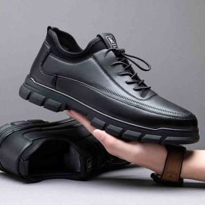 พร้อมส่ง รองเท้าออกซฟอร์ดหนัง รองเท้าผู้ชาย รองเท้าหนังสีดำ ﻿