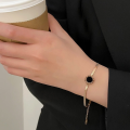 OYJR สร้อยข้อมือสแตนเลสผู้หญิง ใบโคลเวอร์ กำไลข้อมือโซ่ Clover จี้เครื่องประดับหรูหรา 2022. 