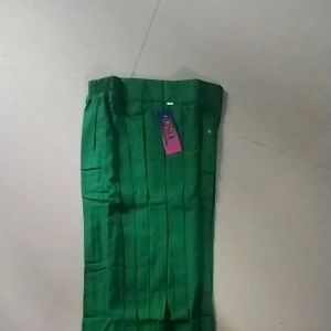 ROK IJO MI PANJANG REMPEL ATAS KELILING MENGKILAP DAN TIDAK MUDAH KUSUT