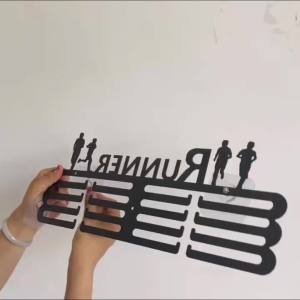 马拉松奖牌挂钩挂架荣誉墙展示架免打孔金牌收纳架挂墙奖杯羽毛球