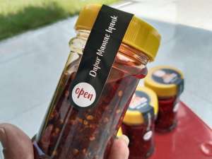 Sambal minyak cabe 150gram chilli oil viral ( ISI 2 BOTOL ) untuk pasta masakan atau makanan siap saji pecinta pedas hot nampol