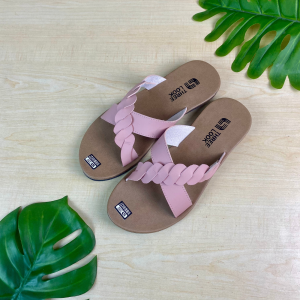 THREELOOK Official - Sandal Kulit Wanita Slop Silang Flat Non Slip Anti Licin - LIUNA