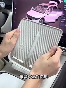 Zeekr 7X 2025-2026 Wireless Charging Silicone Pad Anti-Slip Dustproof Protective Mat Exact Original Car Fit Non-Destructive Installation
