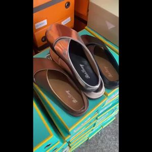 [Free Shipping] Thick-Soled Closed-Toe Mules For Women Summer Outdoor Wear 2025 New Model Flat Slip-On Sandals For Women With Open Toe Design