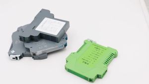 1 In 2 Out 0-10V Analog Signal Isolator Distribution Converter 4-20mA Conversion Module
