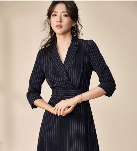 Đầm cổ vest dáng váy đuôi cá tay dài sọc sang trọng