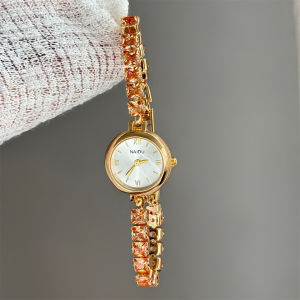 นาฬิกากําไลแฟชั่นที่หุ้มเพชรคลาสสิกสำหรับผู้หญิงหรูหราสง่างามสุภาพสตรีรูปลักษณ์สูง