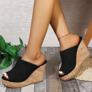 Breathable Non-Slip Suede Fish-Mouth Thick-Soled Sandals For Women New Summer Style Large Size Wedge Heel Fashionable WomenS Slippers