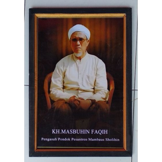 Ochiq yashil lateks pantiesdagi qizlarning fotosuratlari