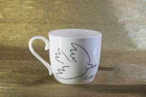 LOW PRICE High Quality Fine Bone China Pablo Picasso famous pieces "Dove of Peace" Coffee Mug with Box