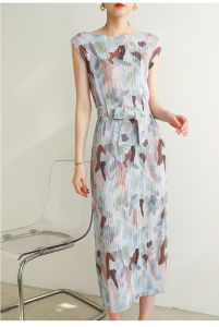 Sunya 1. Đầm Xẻ Lưng Dài Vừa In Họa Tiết Thời Trang Xếp Li (Có Thắt Lưng) 6946