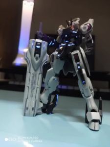 dam Anime Style White Mecha Model Kit Fully Articulated Robot Figure for Display