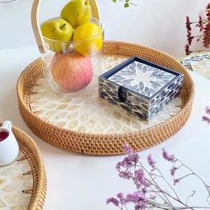 FFBH Rattan Fruit Plate Handwoven Shell Fruits Plates Aesthetic Luxury Living Room Tray Elegant Modern Round Trays Table Decorations H5K8Q