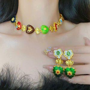 YIXINA Phong cách tòa án Dây chuyền cổ điển Hoa Hợp kim Vòng tay cameo hình trái tim Bông tai lủng lẳng Sáng bóng Bông tai nổi retro Phụ nữ