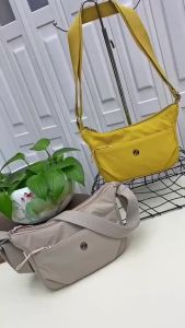 กระเป๋าสะพาย ผู้ญิง ผ้านิ่ม สิงค้าคุณภาพดีและพร็อมส่ง 6357#