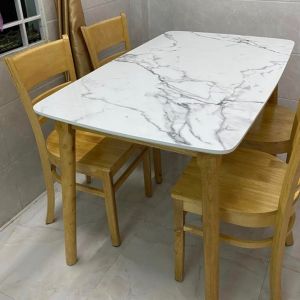 BỘ BÀN ĂN 4 GHẾ GỔ CAO SU.