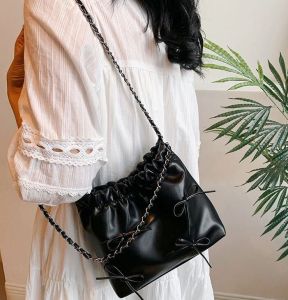 กระเป๋าสะพายไหล่ กระเป๋าสำหรับสตรี มีโบว์ตกแต่ง หนัง PU สไตล์เกาหลี ดีไซน์เรียบหรู อเนกประสงค์ แฟชั่นมาใหม่(GC-150)