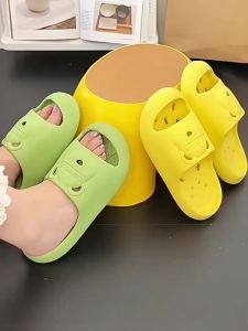[Free Shipping] ChildrenS Anti-Collision Eva Slippers For Girls Indoor Bathroom Water-Draining Sandals Non-Slip Summer Home Slippers For Girls