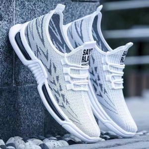 Sepatu Sneakers Casual Pria Import -- SF9