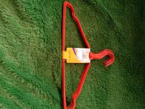 hanger warna warni dhn kawat per pack isi 10pcs