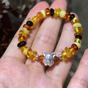 Vòng Ngũ Điếu Hổ Phách Thiên Nhiên