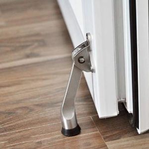 Chặn cửa móng ngựa chống va đập thông minh có lẫy gạt giữ cửa chống gió lùa
