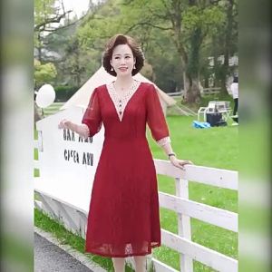 Elegant Summer Wedding Guest Dress for Middle-Aged and Elderly Women V-Neck Midi Dress Fashionable Single-Piece Clothing