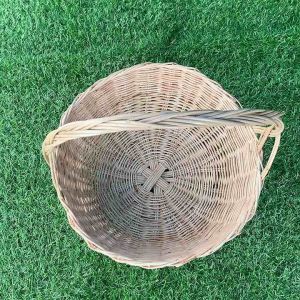ตะกร้าหวายทรงกลมกระเช้าหวาย ทําจากหวายแท้100% ขนาด กว้าง13*สูง14 นิ้ว เคลือบเงาแล้วอย่างดี