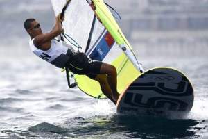 Aqua Shoes: Mens & Womens Beach Swim Shoes & Quick-Dry Aqua Socks