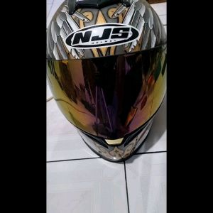 Pembersih Kaca Helm Anti Fog & Anti Air Ekstrak Daun Talas LuckyRins Visor Cleaner