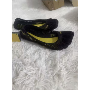 Vibram Five Fingers Womens V-Soul Sneaker sports functional shoes training yoga Black Training Fitness Anti-Slip Shoe (Increase a size)