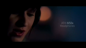 Audio Technica ATH-M50x Professional Studio Monitor Headphones with 45 mm Large-Aperture Drivers for Studio Tracking Mixing DJ Monitoring and Personal Listening