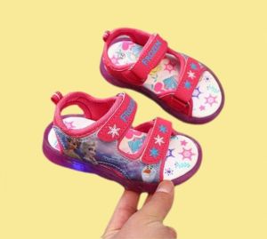 【จะไม่เรืองแสง】รองเท้าแตะเด็กผู้หญิง แฟลช หิมะและน้ำแข็ง เจ้าหญิงการ์ตูน เกล็ดหิมะ