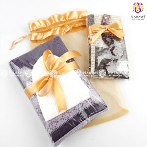 Paket Souvenir Sajadah dan Sarung Free Peci + Tasbih Packing Tile